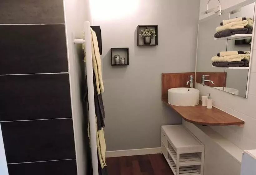 ベッドアンドブレックファースト La Linoterie