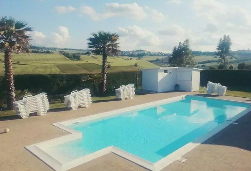 ホテル Agriturismo Pomod’oro