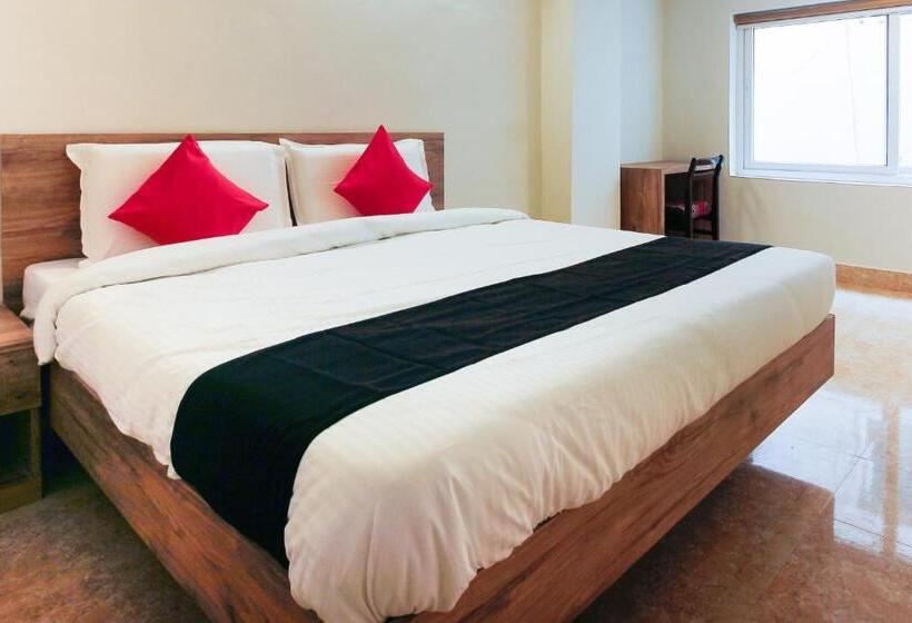 Hotel Capital O Sri Suprabhat Grand Near Kachiguda Railway Station
