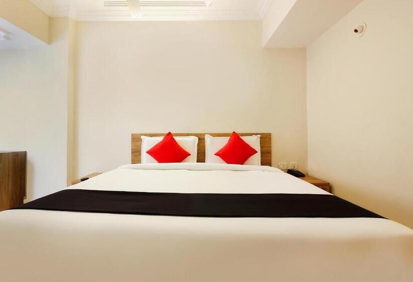 Hotel Capital O Sri Suprabhat Grand Near Kachiguda Railway Station