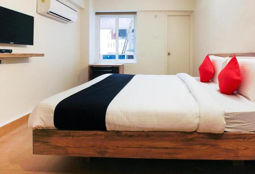 Hotel Capital O Sri Suprabhat Grand Near Kachiguda Railway Station