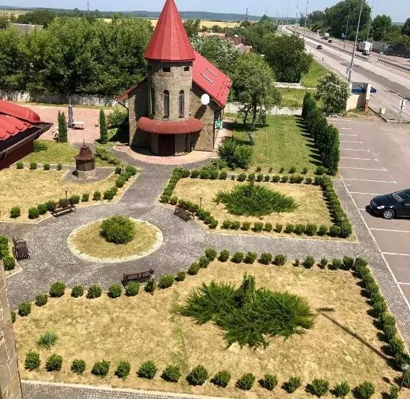 ホテル мотel Vezha 363kme40