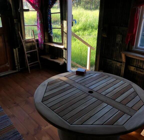 בית מלון כפרי Fide äventyrsby & Camping