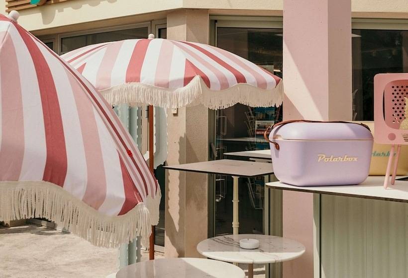 Отель Greet Hôtel Pont Du Gard Route D Avignon