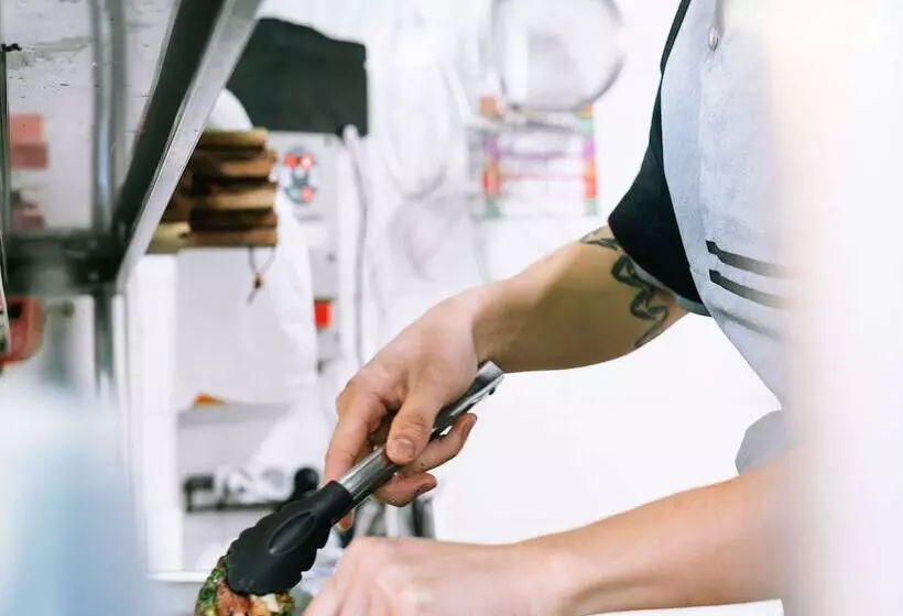 ホテル Greet Hôtel Pont Du Gard   Route D Avignon