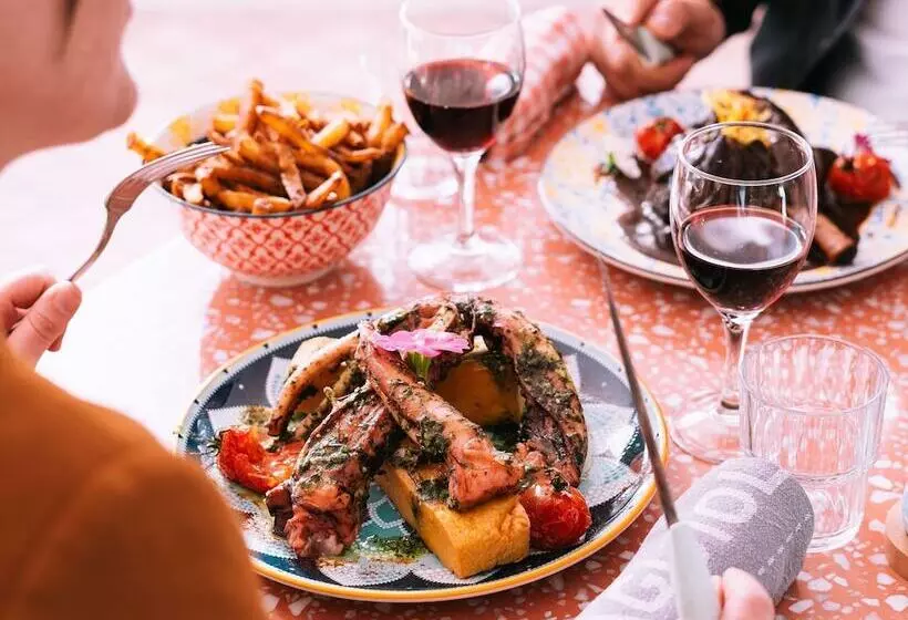 ホテル Greet Hôtel Pont Du Gard   Route D Avignon