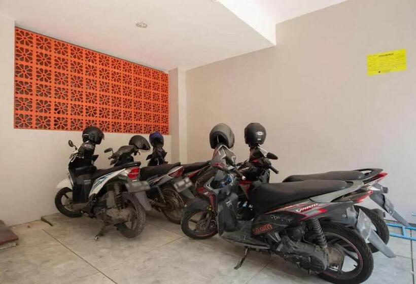 فندق Reddoorz Near Kaza Mall Surabaya