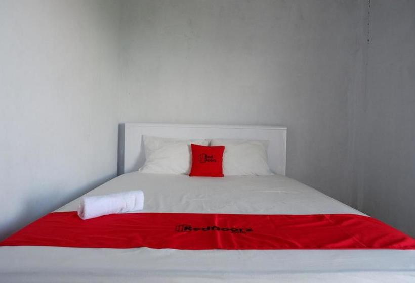 בית מלון כפרי Reddoorz Near Lokawisata Baturaden 2