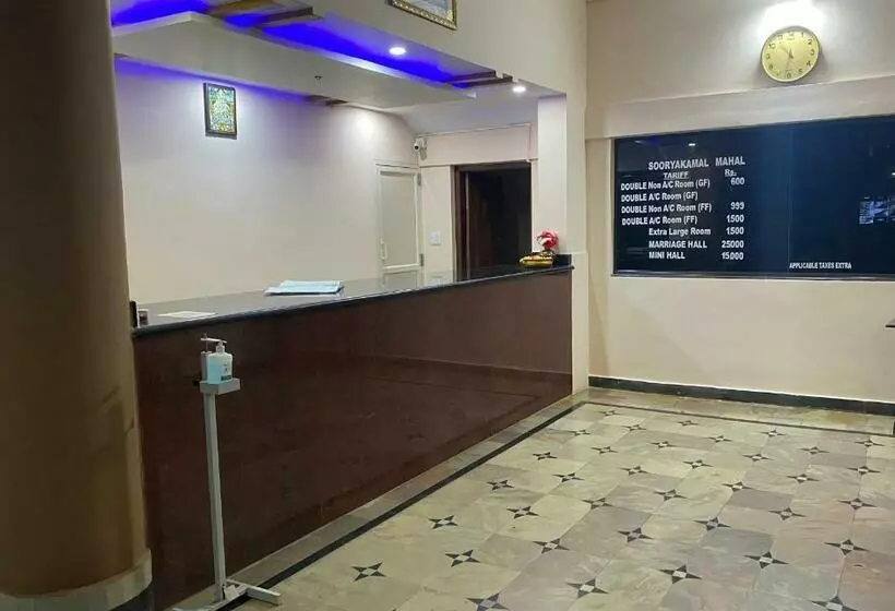 ホテル Sooryakamal Mahal