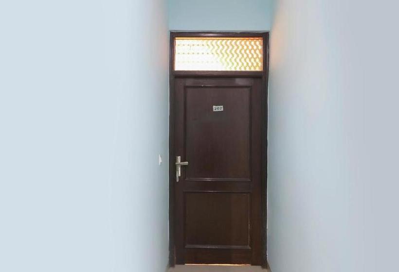 בית מלון כפרי Spot On 65252 Galaxy 24