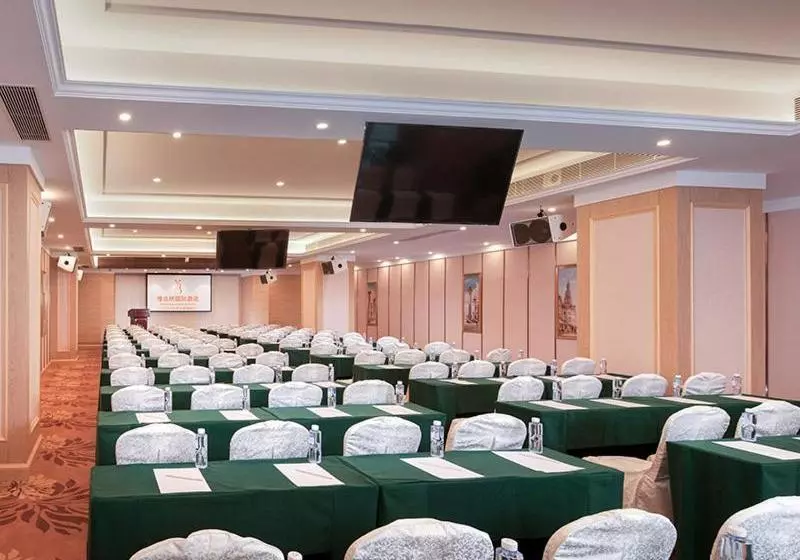 Hotelli Vienna International