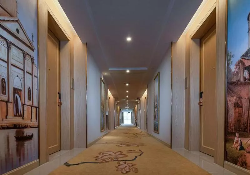 Hotelli Vienna International