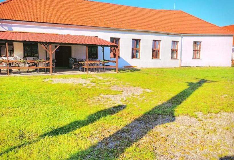 Пансион Penzion Kravín