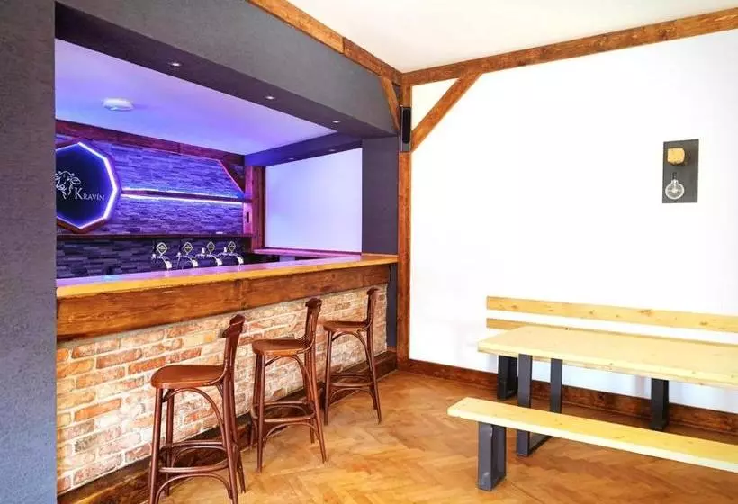 Majatalo Penzion Kravín