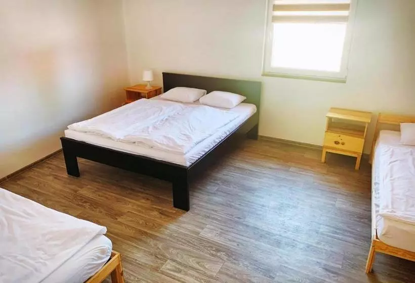 Majatalo Penzion Kravín