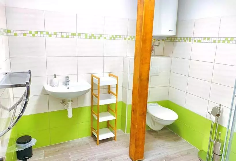 Majatalo Penzion Kravín