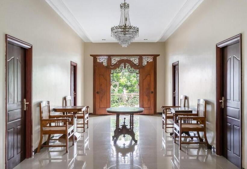 بنسيون Reddoorz Syariah Near Exit Toll Banyumanik Semarang