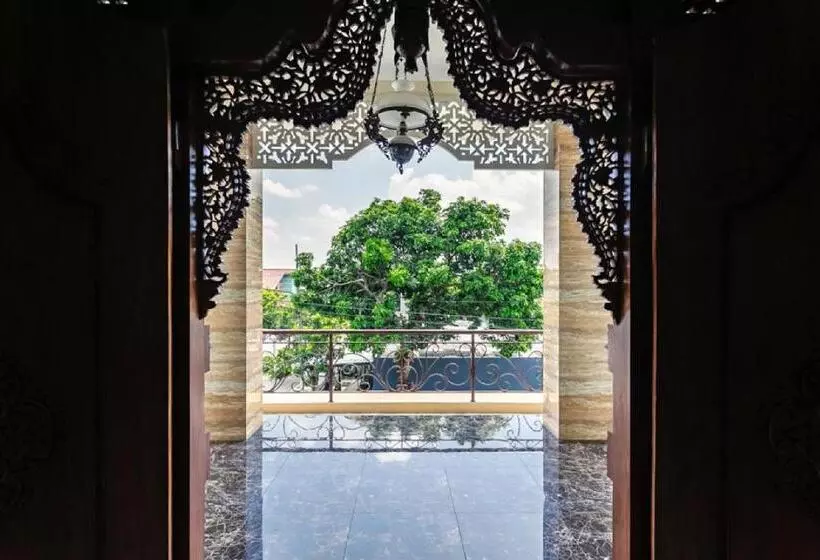 Majatalo Reddoorz Syariah Near Exit Toll Banyumanik Semarang