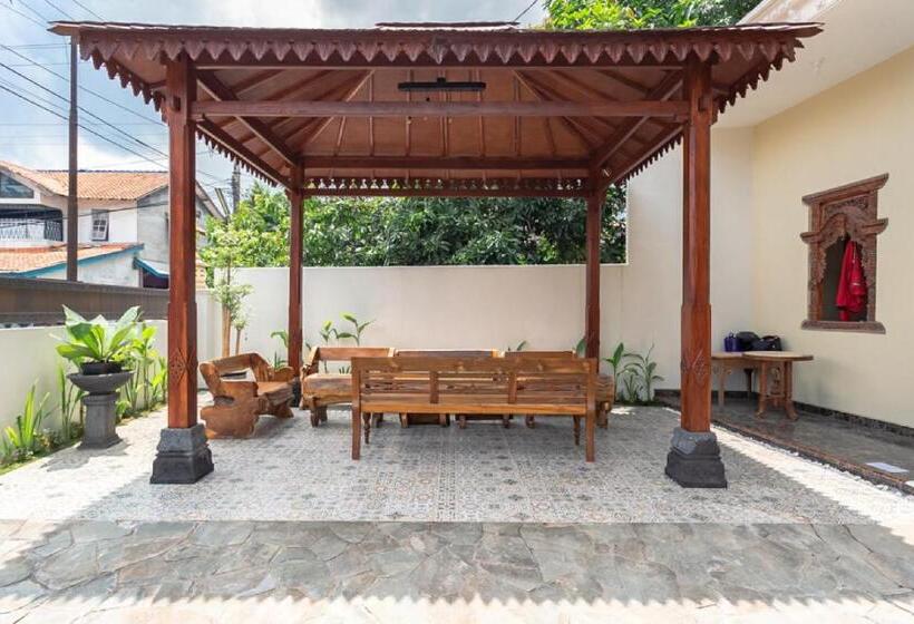 بنسيون Reddoorz Syariah Near Exit Toll Banyumanik Semarang