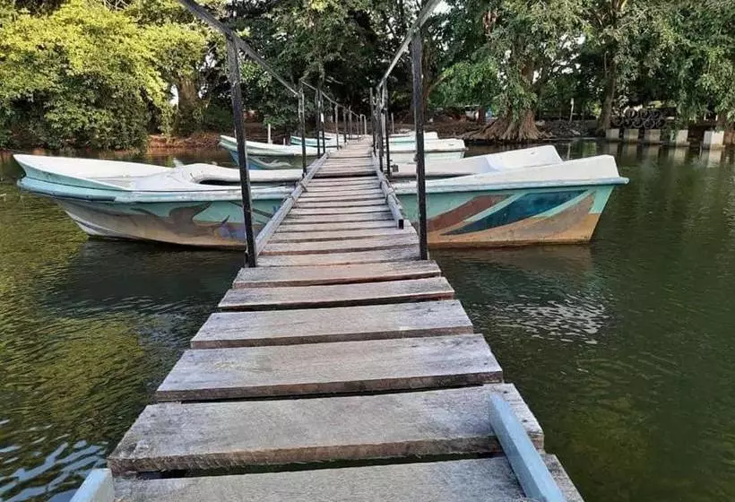 Majatalo Wilpattu Green Cabin