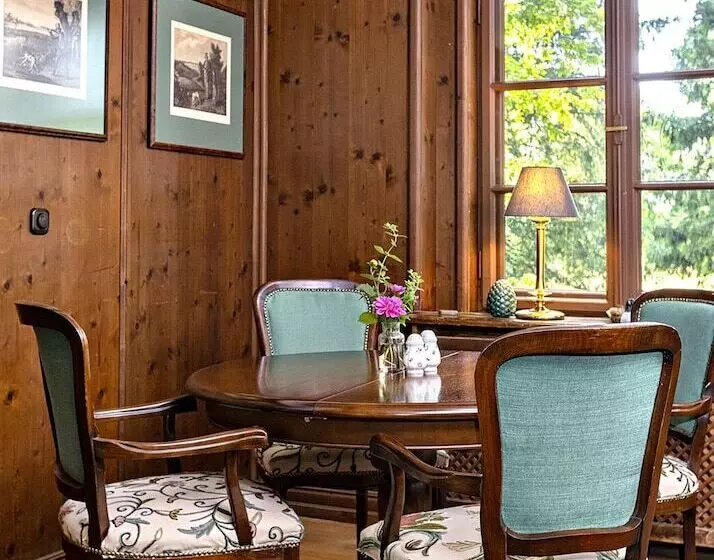 Villa Zollhaus Bed & Breakfast