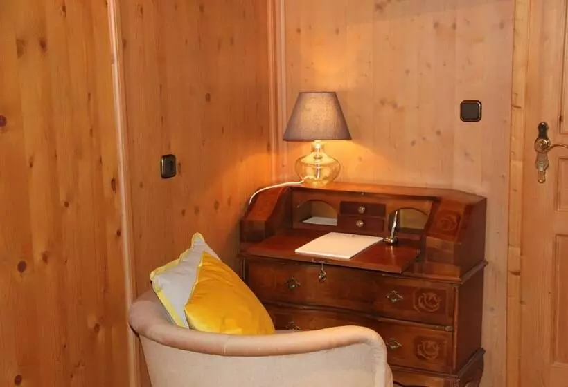 Villa Zollhaus Bed & Breakfast