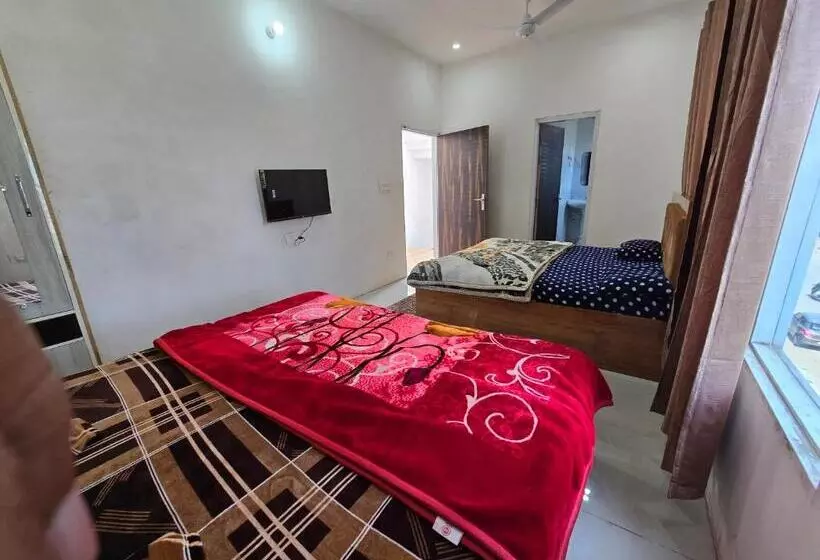 Hotelli Corridor Inn