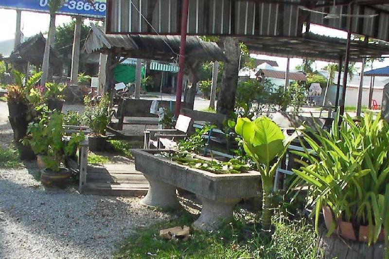 ホテル Oyo 1063 Kingfha Resort