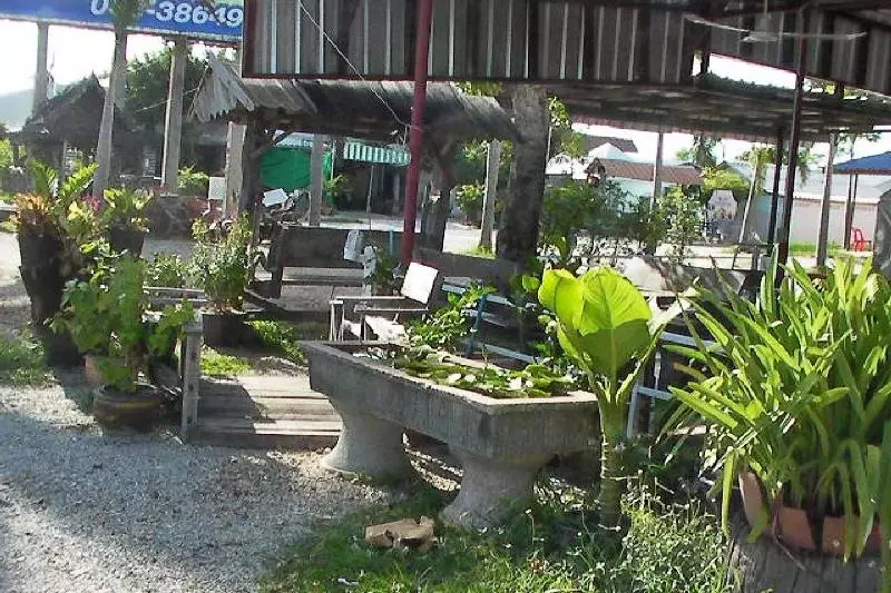 Hotelli Oyo 1063 Kingfha Resort