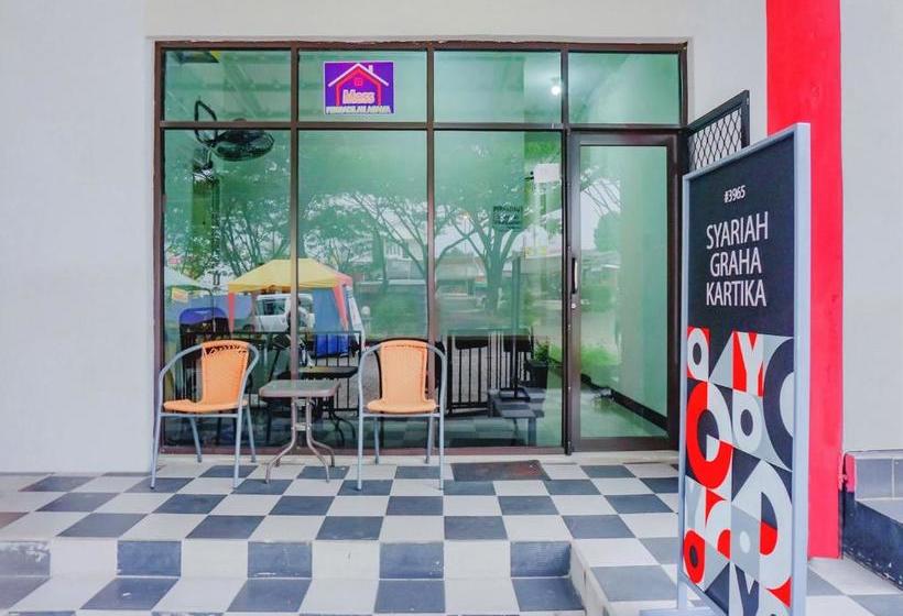 Szálloda Oyo 3965 Syariah Graha Kartika