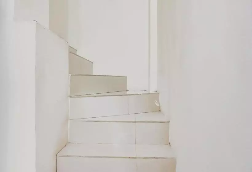 Hotelli Oyo 3965 Syariah Graha Kartika