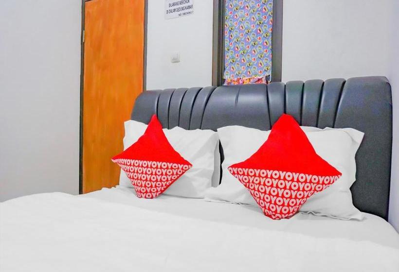 Szálloda Oyo 3965 Syariah Graha Kartika