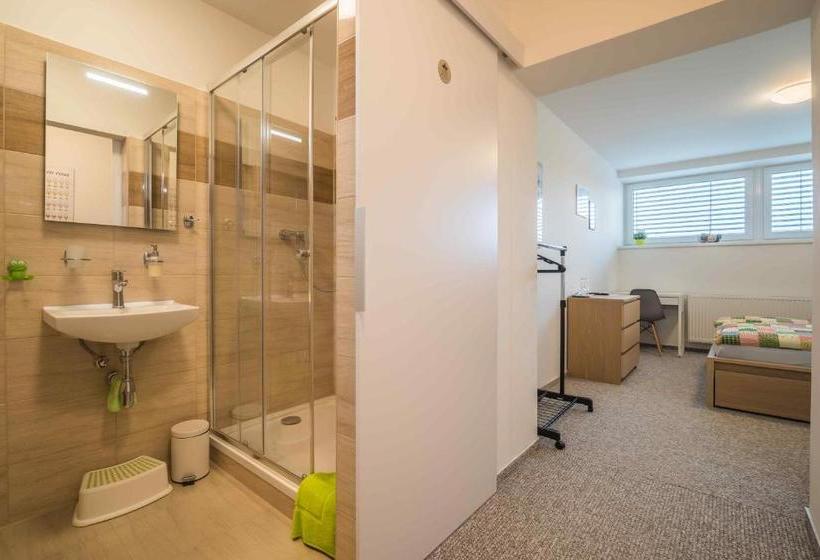 פנסיון Penzion Eno