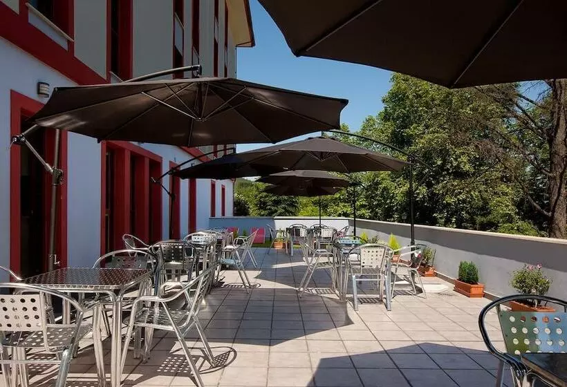 Отель Balneario Areatza