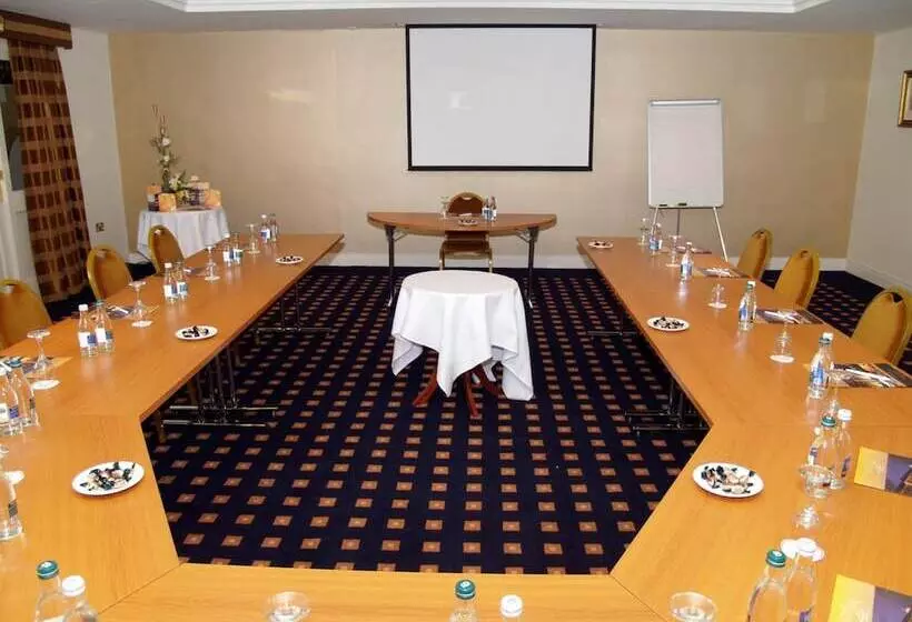 בית מלון כפרי Court Yard