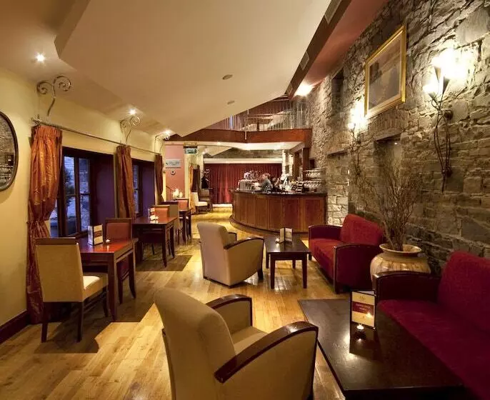 בית מלון כפרי Court Yard