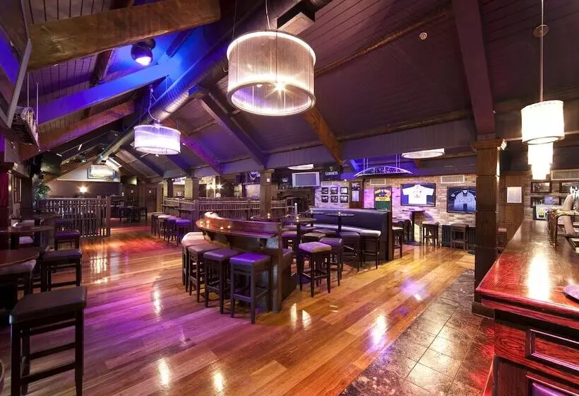 בית מלון כפרי Court Yard