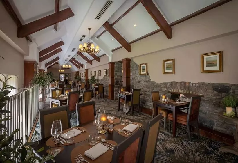 בית מלון כפרי Court Yard