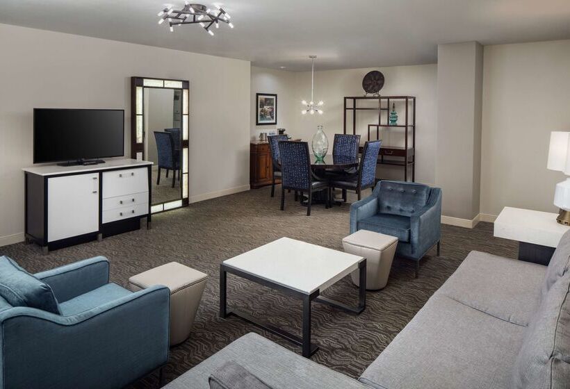 Doubletree Suites By Hilton Hotel Detroit Downtown   Fort Shelby