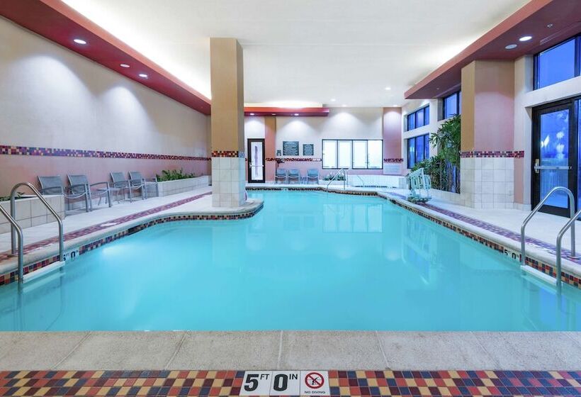 בית מלון כפרי Embassy Suites By Hilton St. Louis St. Charles