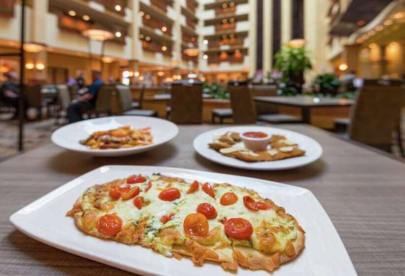 בית מלון כפרי Embassy Suites By Hilton St. Louis St. Charles