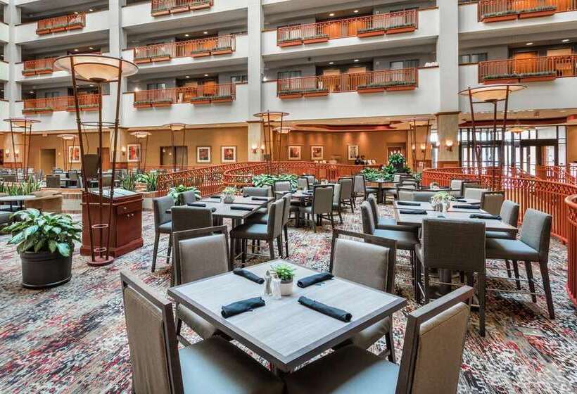 בית מלון כפרי Embassy Suites By Hilton St. Louis St. Charles