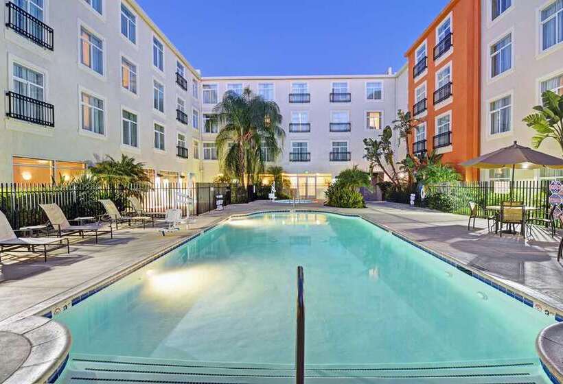 בית מלון כפרי Embassy Suites By Hilton Valencia