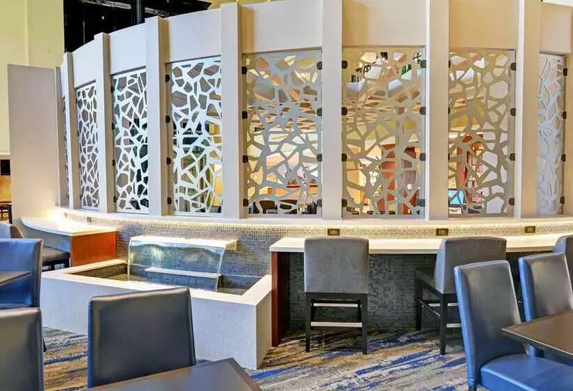 酒店 Embassy Suites By Hilton Valencia