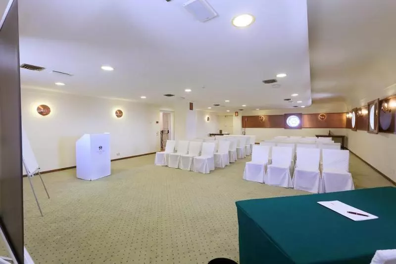 Отель Excelsior Palace