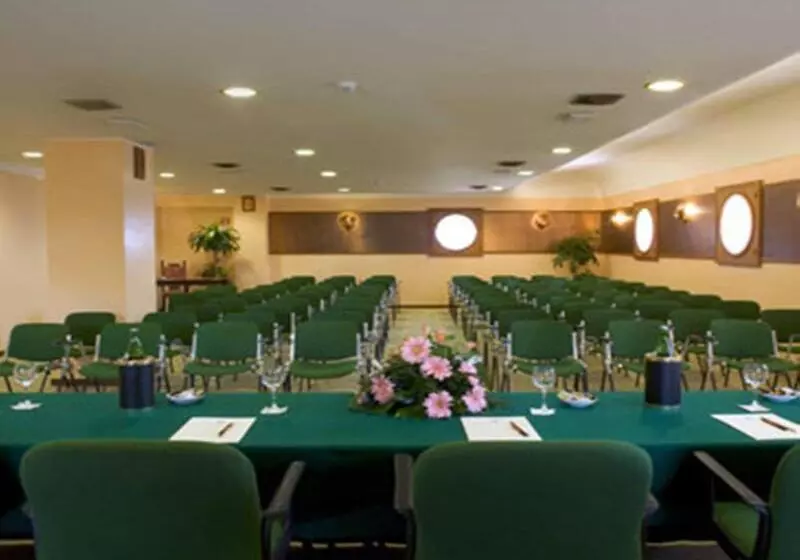 Отель Excelsior Palace