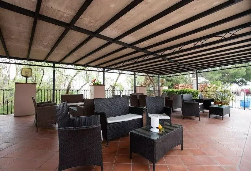 Отель Excelsior Palace