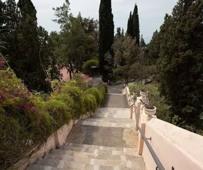 Отель Excelsior Palace