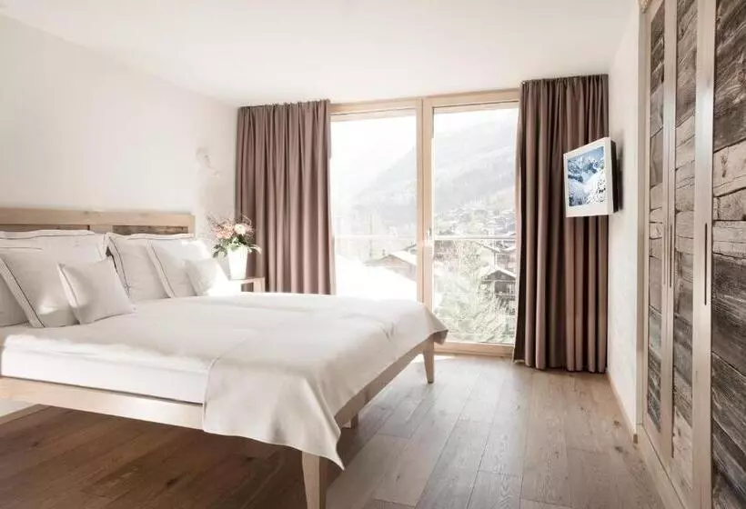 Hotel Firefly Luxury Suites