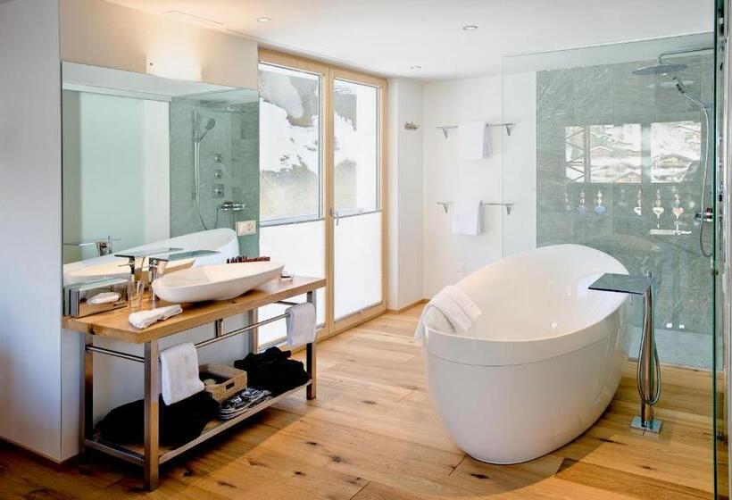 فندق Firefly Luxury Suites